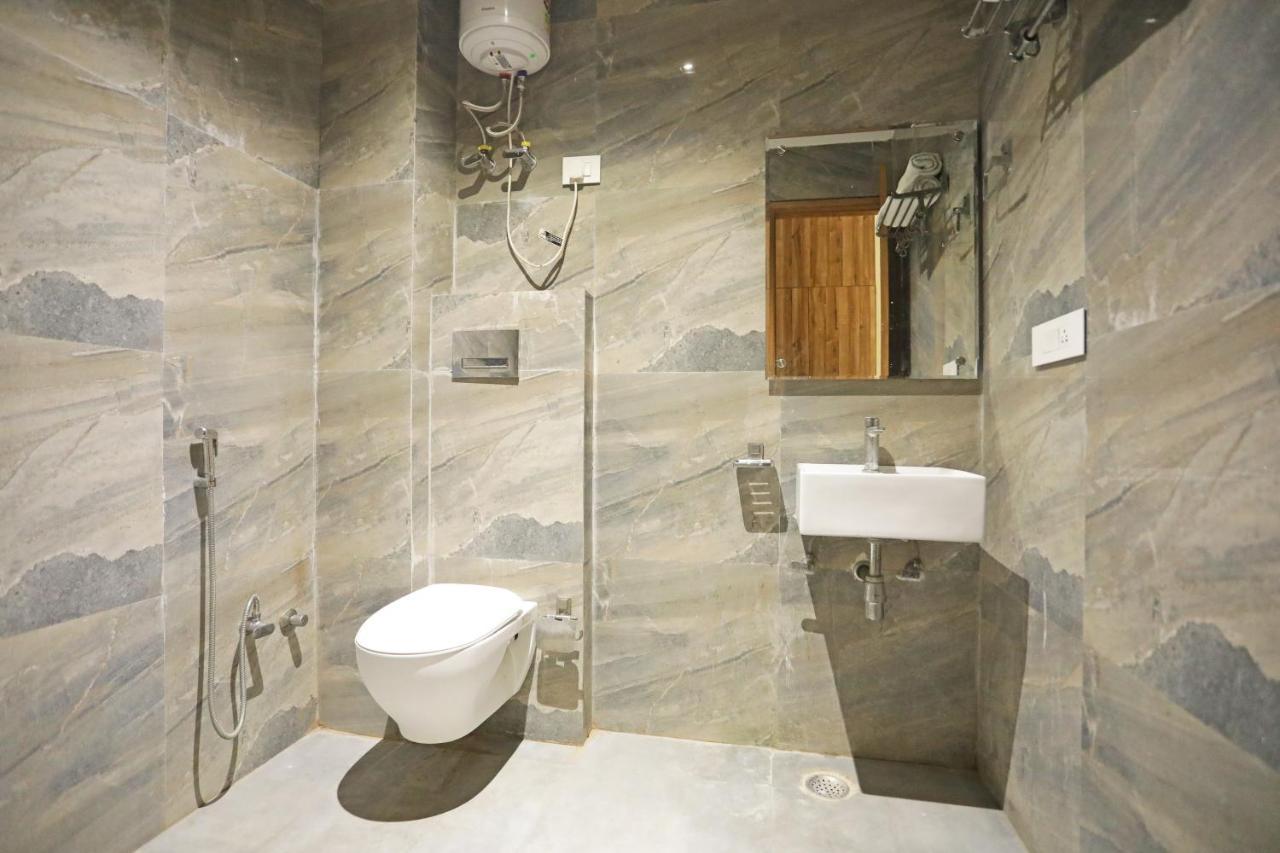 Hotel Good Vibe Near Delhi Igi Airport Ню Делхи Екстериор снимка