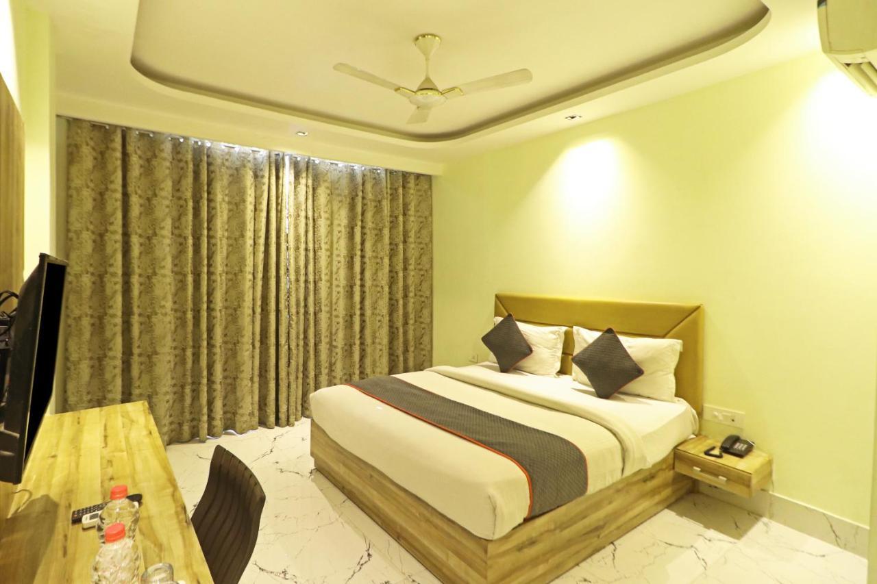 Hotel Good Vibe Near Delhi Igi Airport Ню Делхи Екстериор снимка