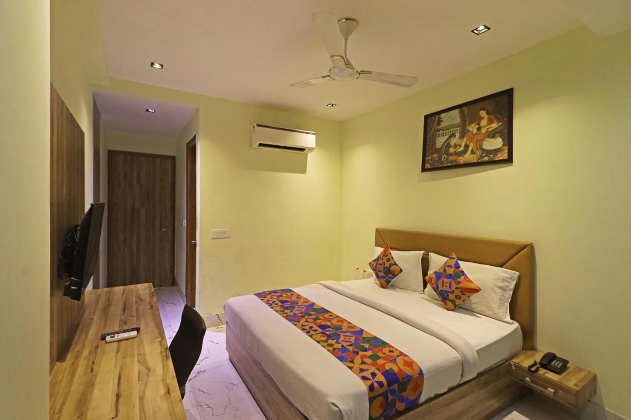 Hotel Good Vibe Near Delhi Igi Airport Ню Делхи Екстериор снимка