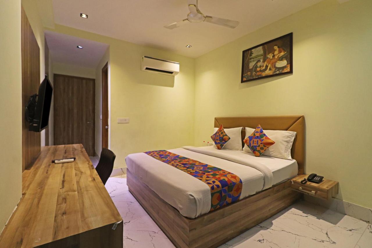 Hotel Good Vibe Near Delhi Igi Airport Ню Делхи Екстериор снимка