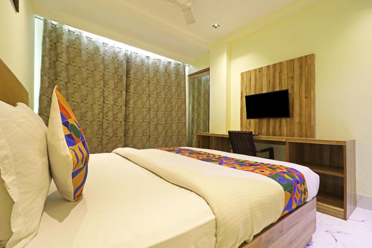 Hotel Good Vibe Near Delhi Igi Airport Ню Делхи Екстериор снимка